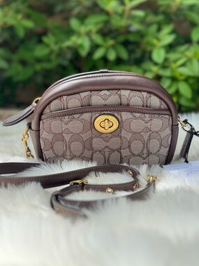 NWT Coach Camera Bag In Signature Jacquard With Quilting Purse